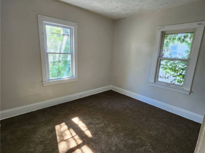 974 Eddy Road, Cleveland, OH 44108 Photo 8