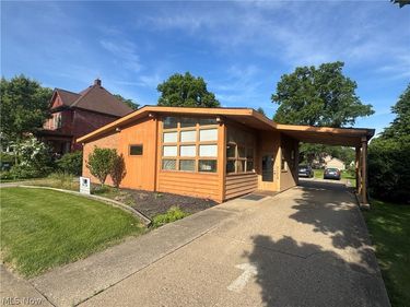 859 S Main Street, Orrville, OH 44667