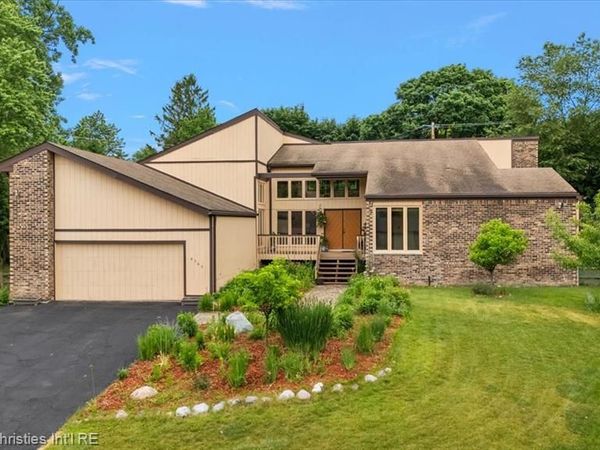 4566 Walden Drive , Bloomfield Hills, MI 48301