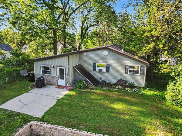 240 W Amy Street, Hastings, MI 49058
