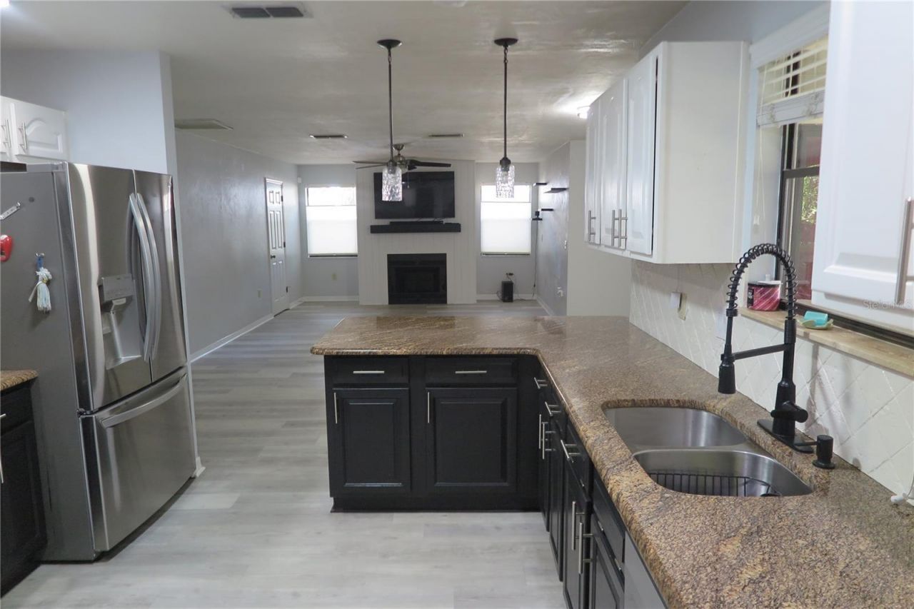 8215 SW 47th Road , Gainesville, FL 32608 Photo