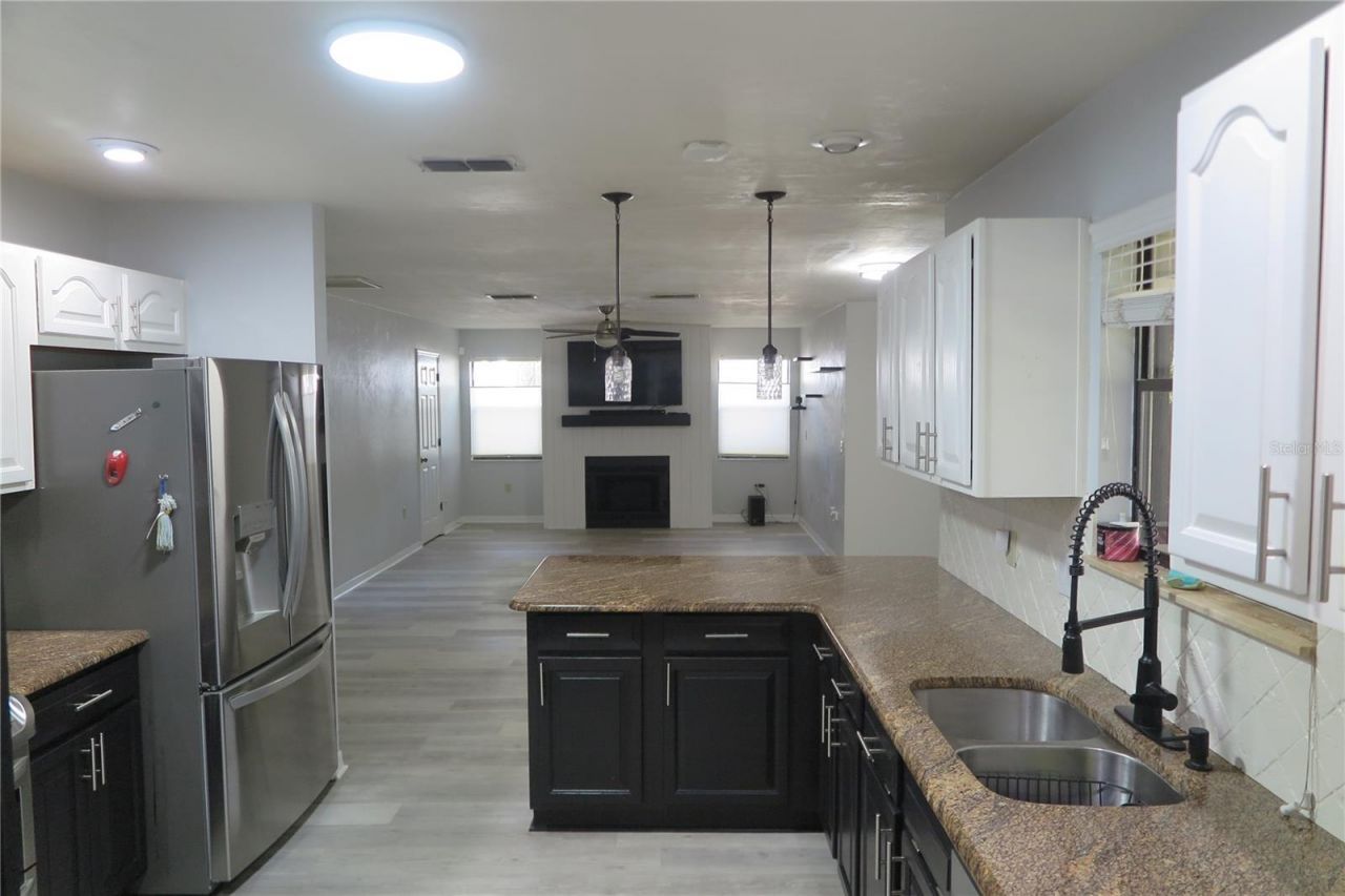 8215 SW 47th Road , Gainesville, FL 32608 Photo