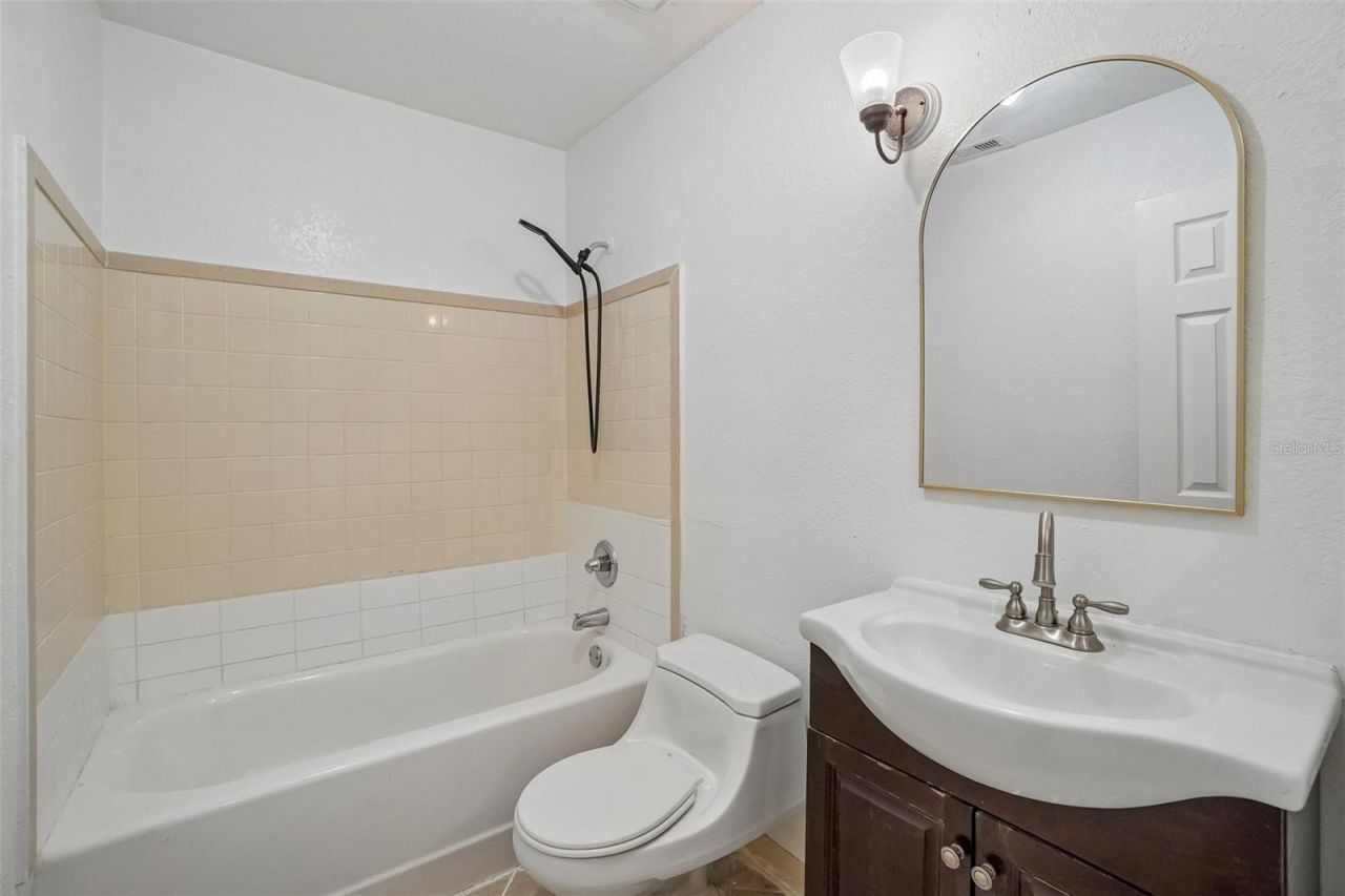 222 Lakeview Drive , Auburndale, FL 33823 Photo