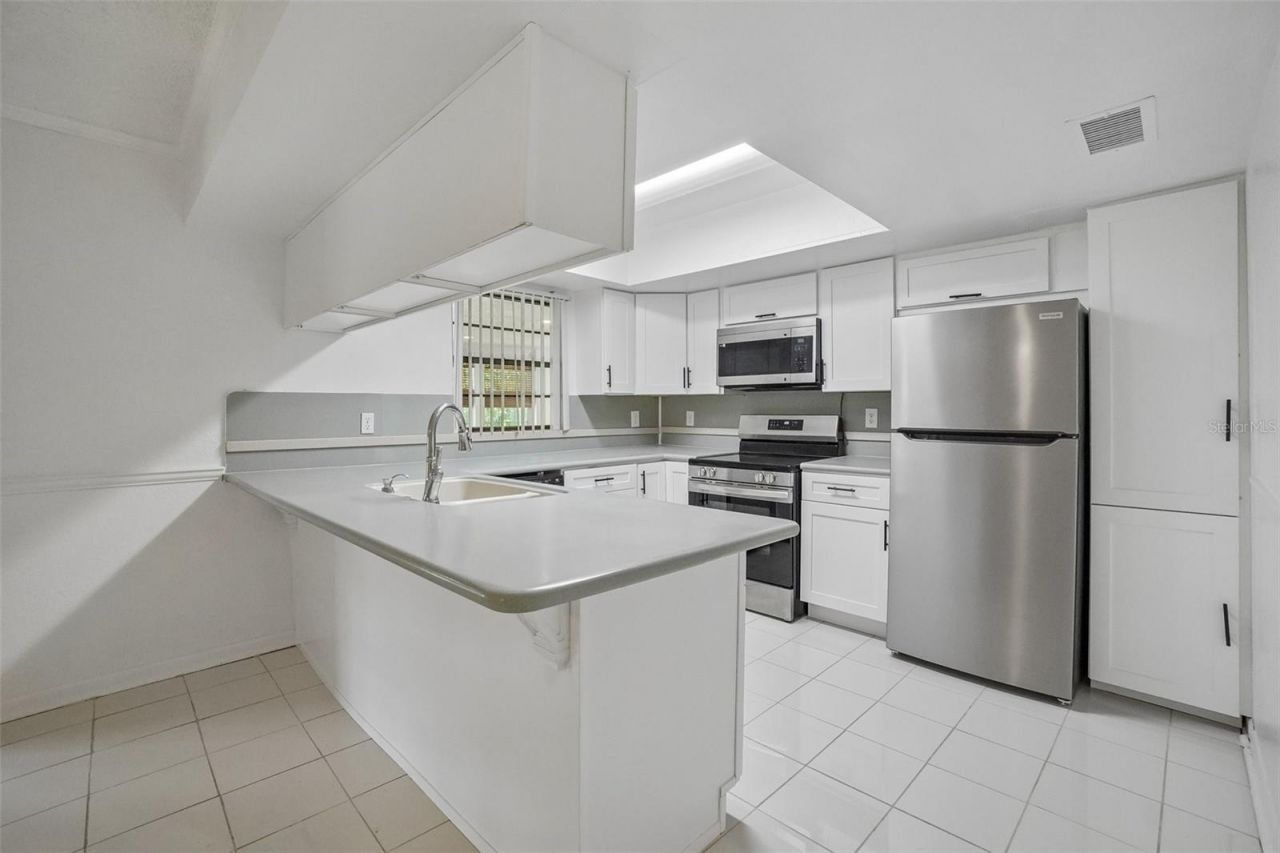 222 Lakeview Drive , Auburndale, FL 33823 Photo