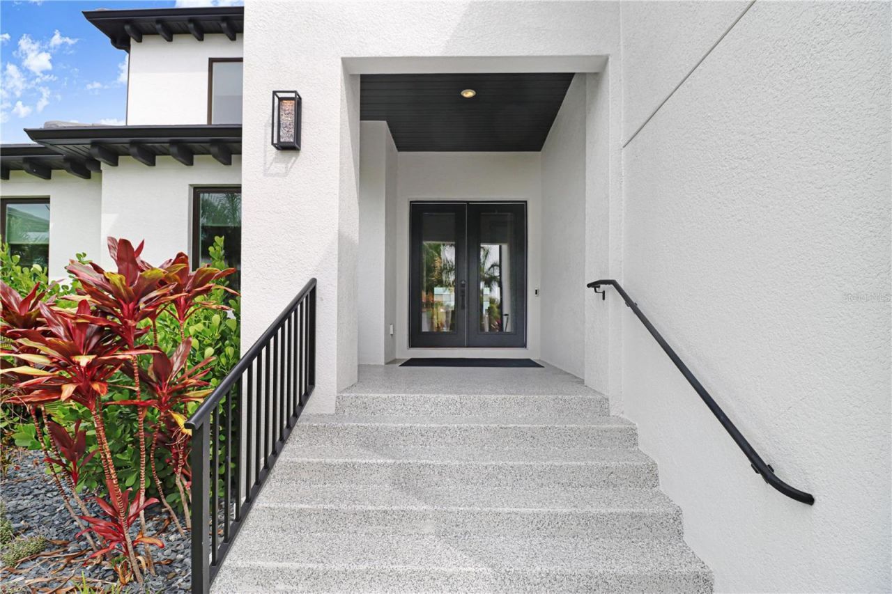 6104 Lagomar Lane, Apollo Beach, FL 33572 Photo