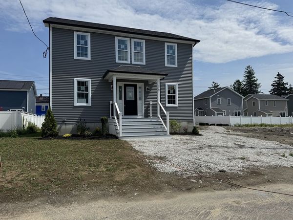 16 Princeton Circle, Fall River, MA 02722