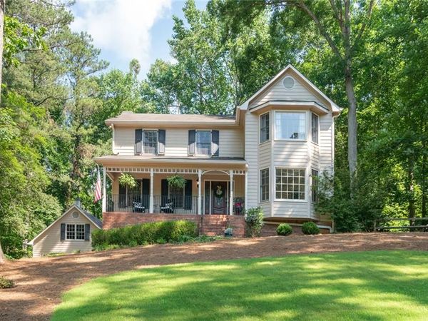 153 Junaluska Drive , Woodstock, GA 30188