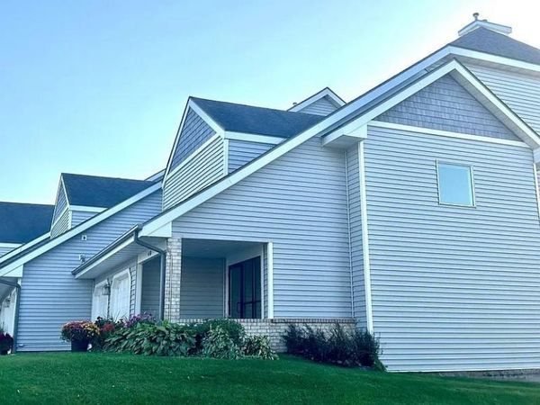 410 1st Street SE, Unit 105, Little Falls, MN 56345