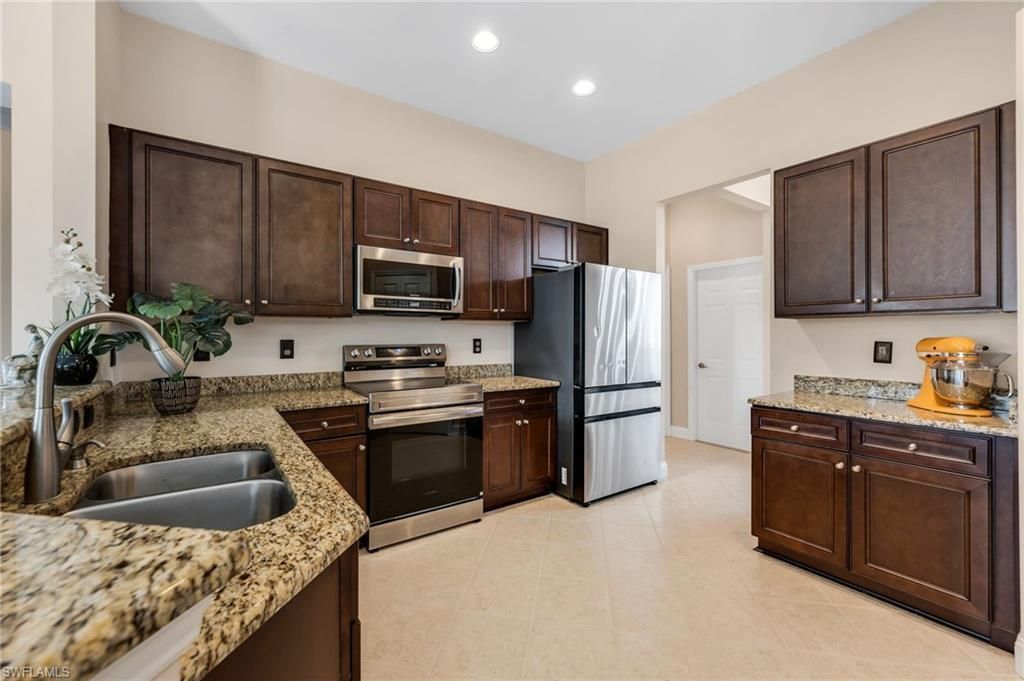 934 Tropical Bay Ct, Naples, FL 34120 Photo