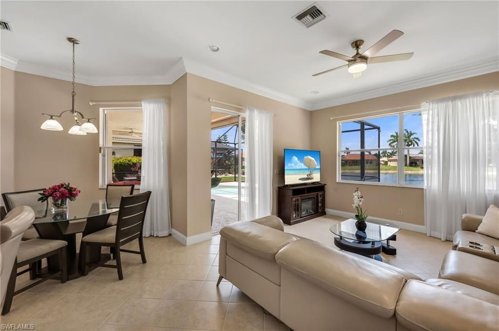 934 Tropical Bay Ct, Naples, FL 34120 Photo