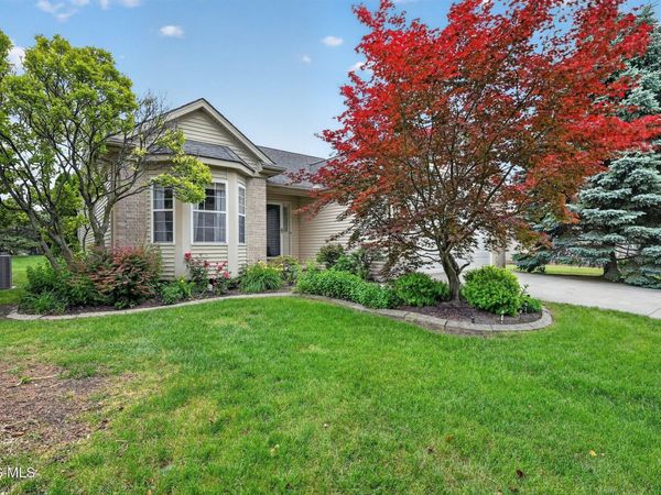 4751 Port Drive , Maumee, OH 43537