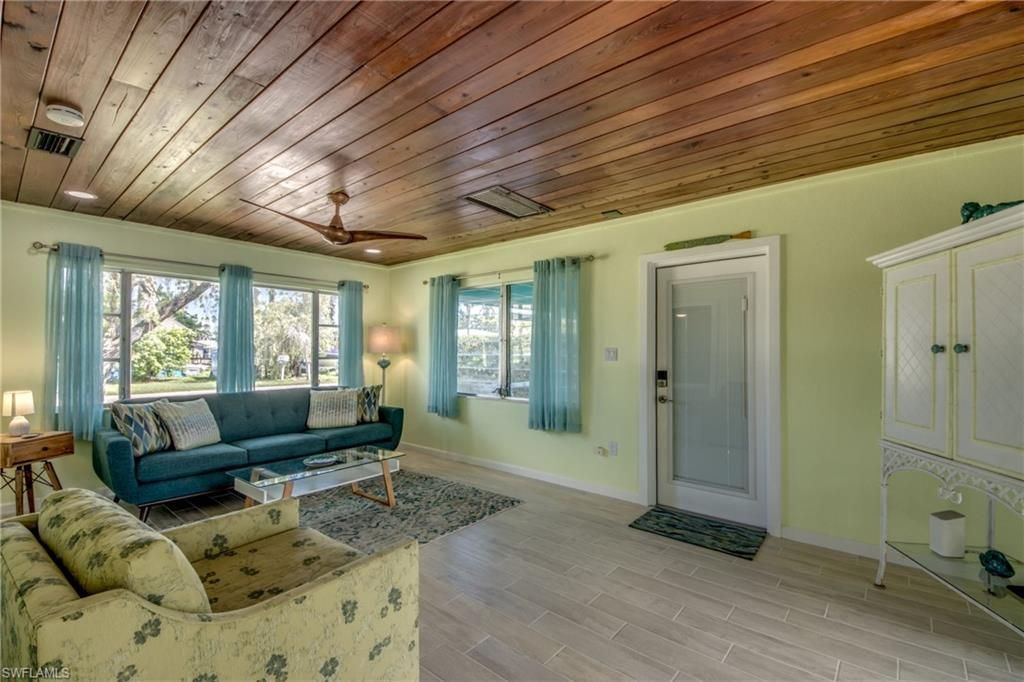 2567 Cay Cv, Matlacha, FL 33993 Photo
