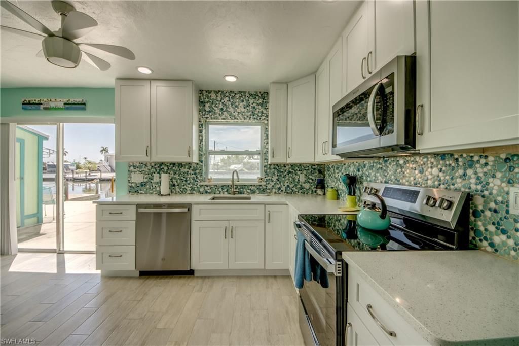 2567 Cay Cv, Matlacha, FL 33993 Photo