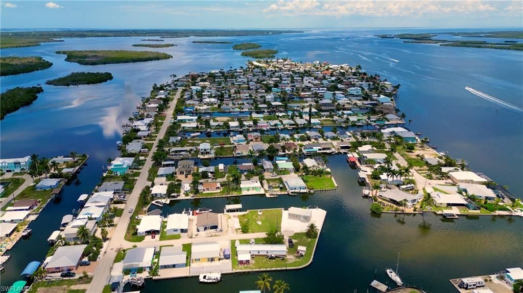 2567 Cay Cv, Matlacha, FL 33993 Photo