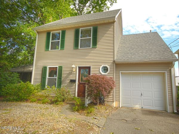41 Alberta Avenue, North Middletown, NJ 07748