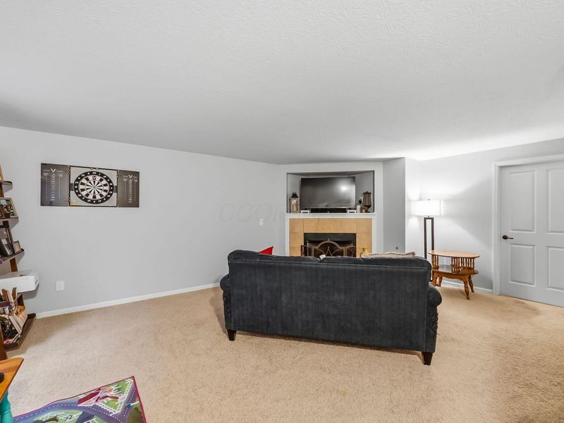 6403 Walnut Fork Drive, Westerville, OH 43081 Photo 6