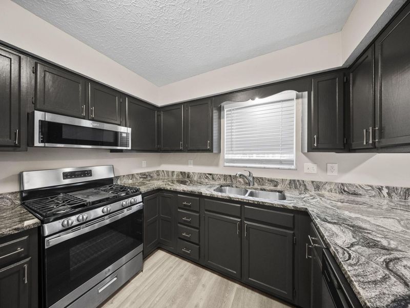 340 Maple Avenue , Pickerington, OH 43147 Photo 12