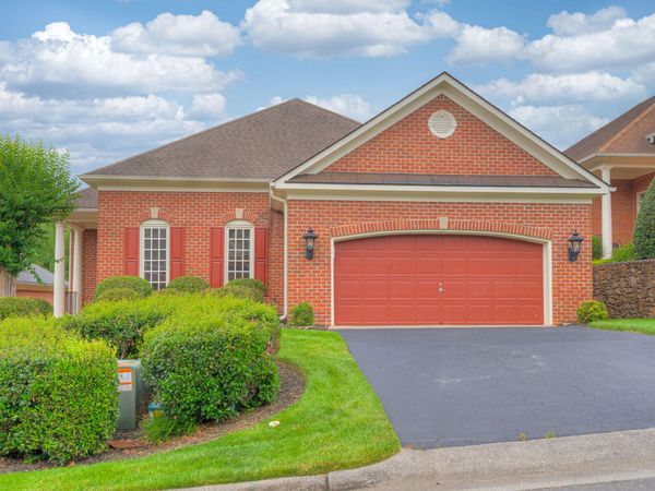 6554 Fairway Estates DR , Roanoke, VA 24018