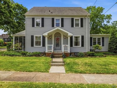 825 James Avenue , Niagara Falls, NY 14305