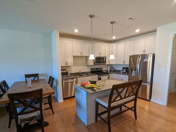 120 University Ave, Unit 2212, Westwood, MA 02090