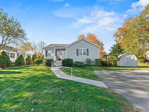 42 Crystal Water, Unit 42, East Bridgewater, MA 02333