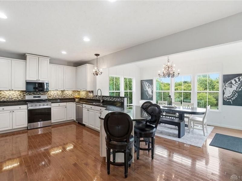 6856 Paragon Road, Washington Township, OH 45459 Photo 6