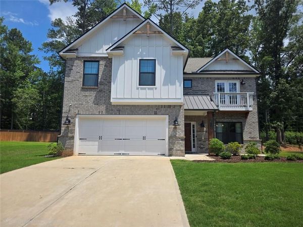 3513 Palmer Falls Drive , Douglasville, GA 30135