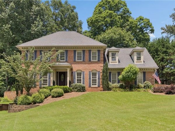 3069 Four Oaks Drive, Dunwoody, GA 30360