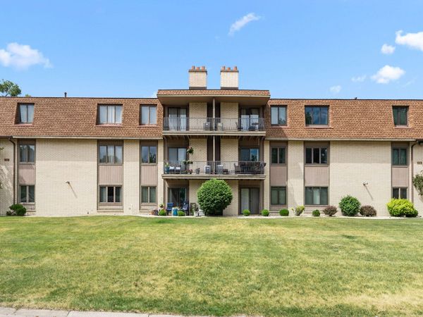 643 South Street , Unit 103, Munster, IN 46321