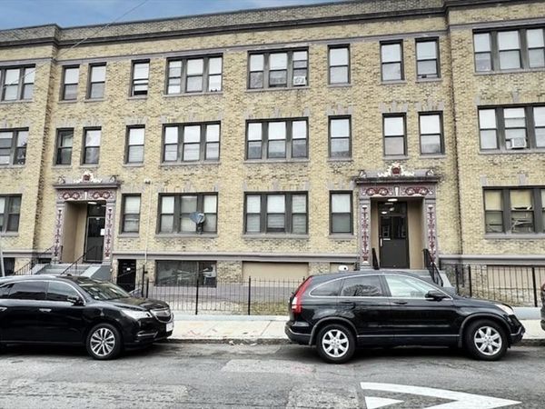 76 Walnut Park, Unit 4, Boston, MA 02119