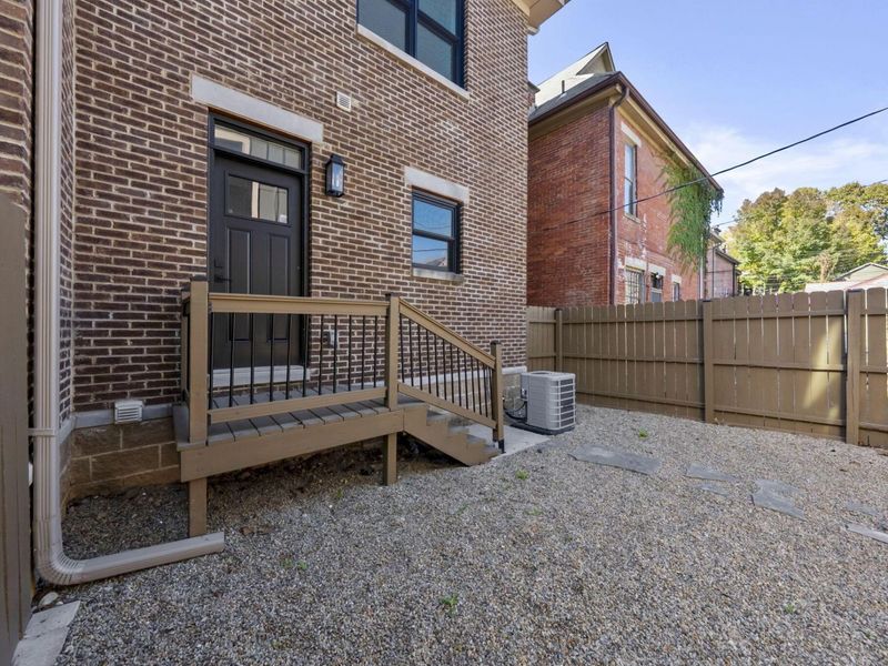 1018 Neil Avenue, Columbus, OH 43201 Photo 20