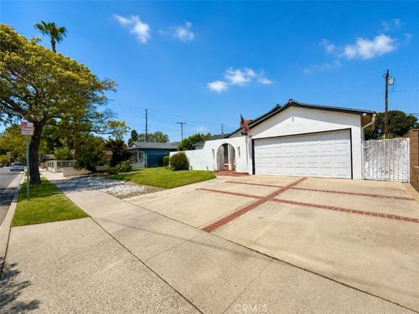 2209 Grovemont , Santa Ana, CA 92705