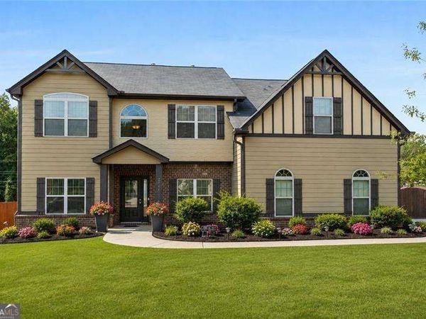 2748 Village Park Drive E, Ellenwood, GA 30294