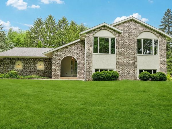 6680 Token Way, Deforest, WI 53532