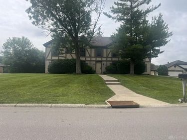 7765 Brams Hill Drive, Washington TWP, OH 45459