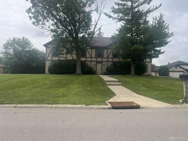 7765 Brams Hill Drive, Washington TWP, OH 45459