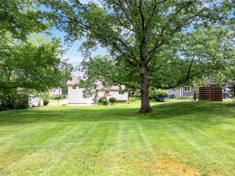 9355 Hyde Park Drive, Twinsburg, OH 44087 Photo 29