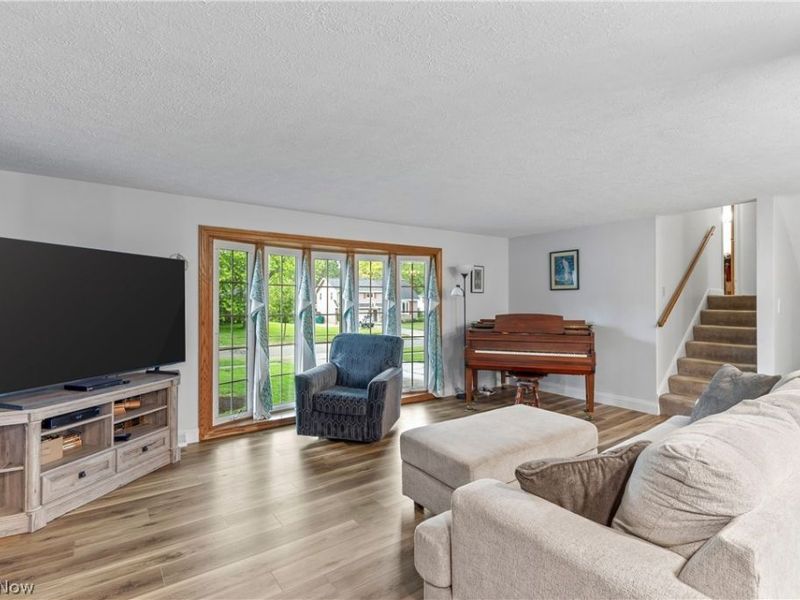 9355 Hyde Park Drive, Twinsburg, OH 44087 Photo 6
