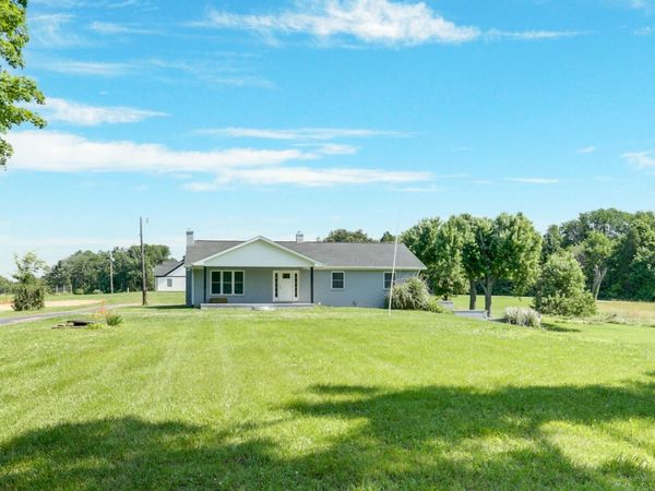 4033 W Turpin Hill Road, Lynnville, IN 47619