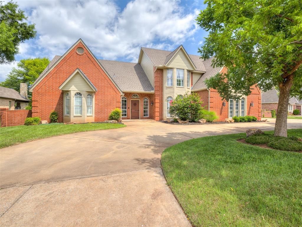5621 Oak Tree Road, Edmond, OK 73025 Main Photo