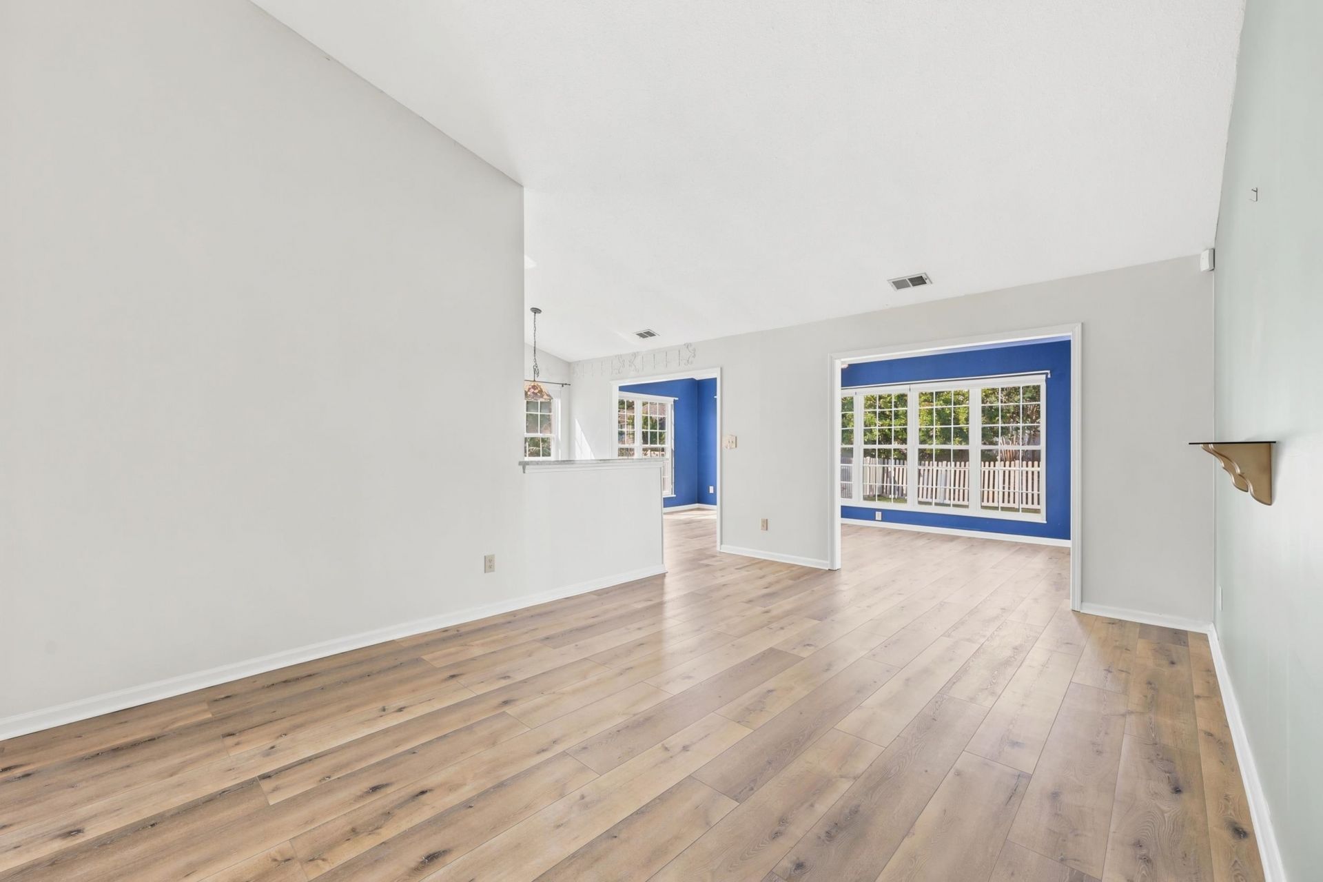 1624 Wood Thrush Dr. Photo 10