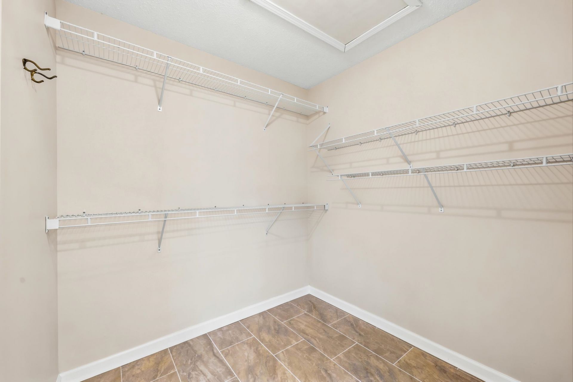 1624 Wood Thrush Dr. Photo 33