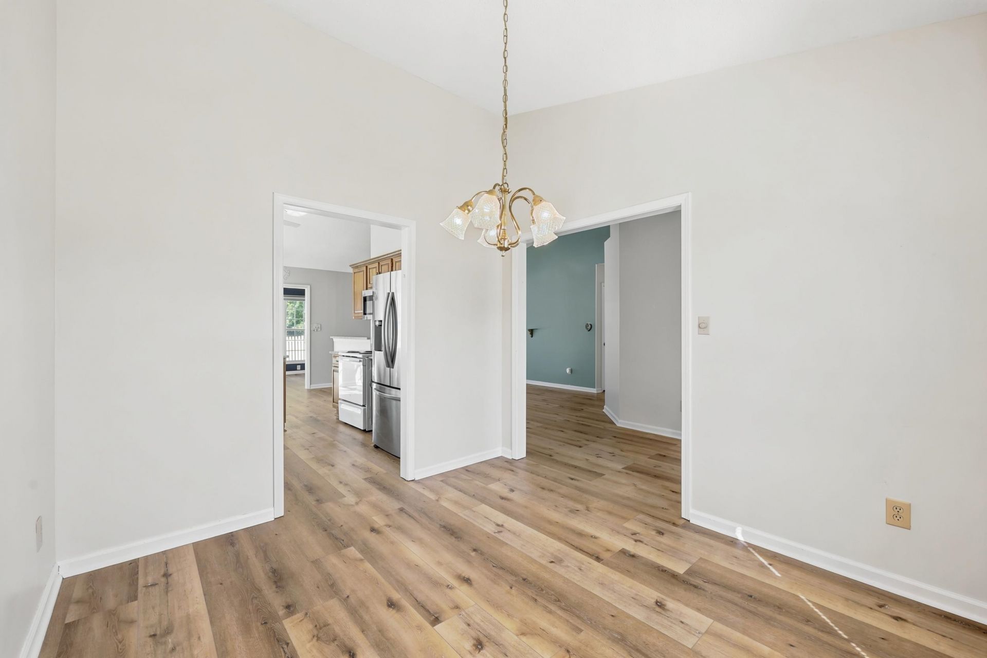 1624 Wood Thrush Dr. Photo 8