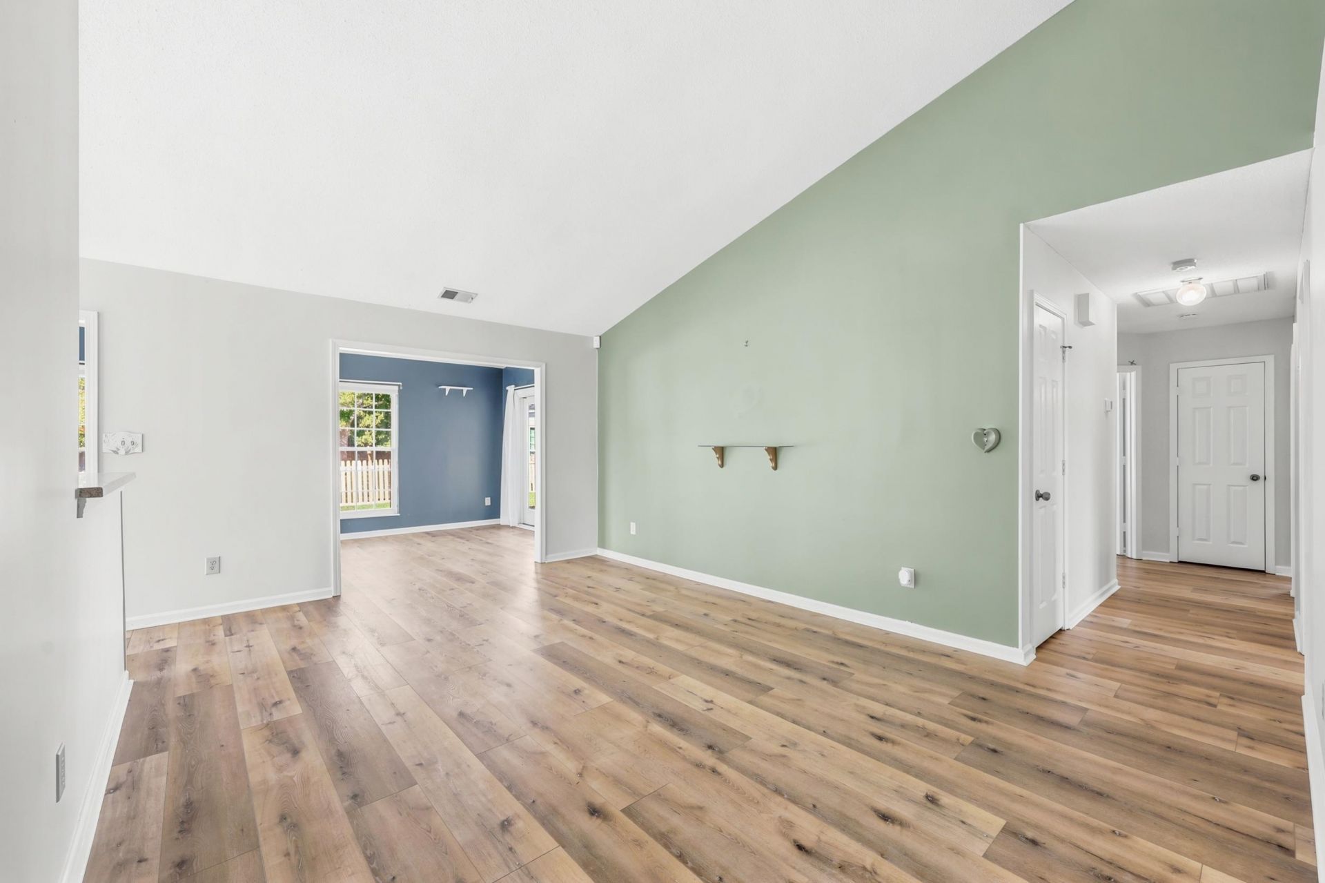 1624 Wood Thrush Dr. Photo 9