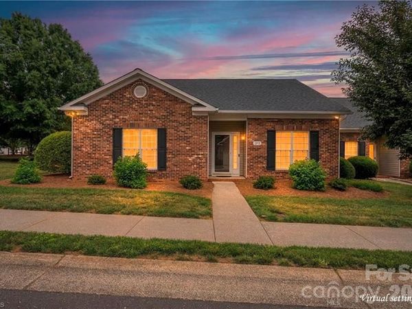 195 Stadium Oaks Drive , Clemmons, NC 27012