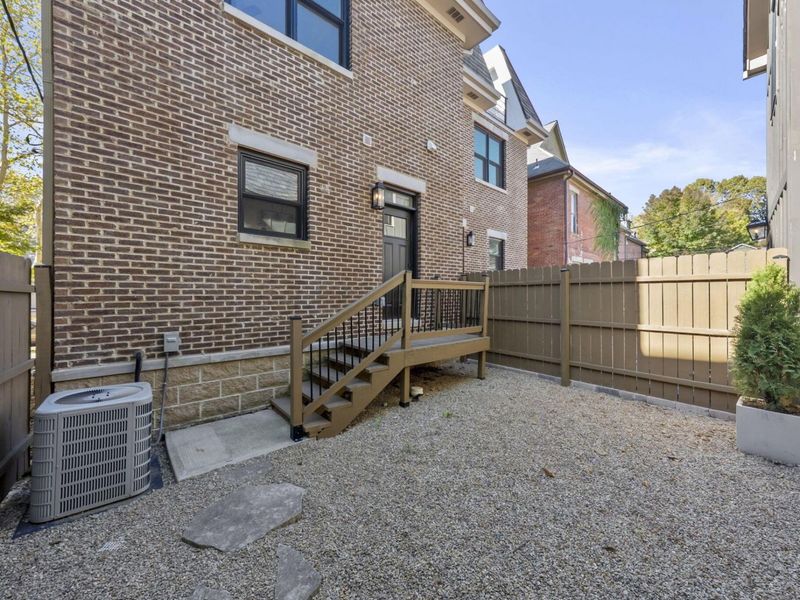 1016 Neil Avenue, Columbus, OH 43201 Photo 22