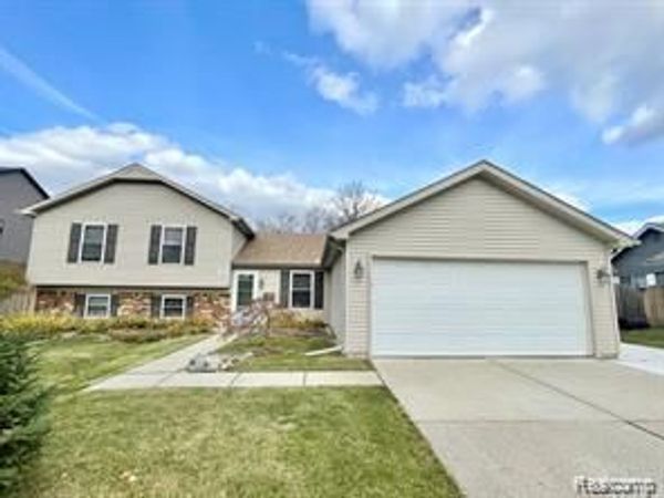 491 LEETONIA Drive , Troy, MI 48085