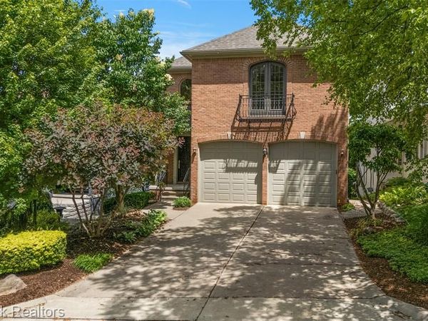 5348 Sunnycrest Drive , West Bloomfield Twp, MI 48323