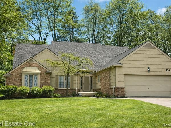 854 River Bend Drive , Rochester Hills, MI 48307
