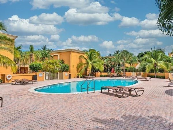 18111 NW 68th Ave , Unit H102, Hialeah, FL 33015
